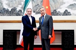 I.R. Iran, Ministry of Foreign Affairs- لقاء وزيرَي خارجية الجمهورية الإسلامية الإيرانية والصين في بكين
